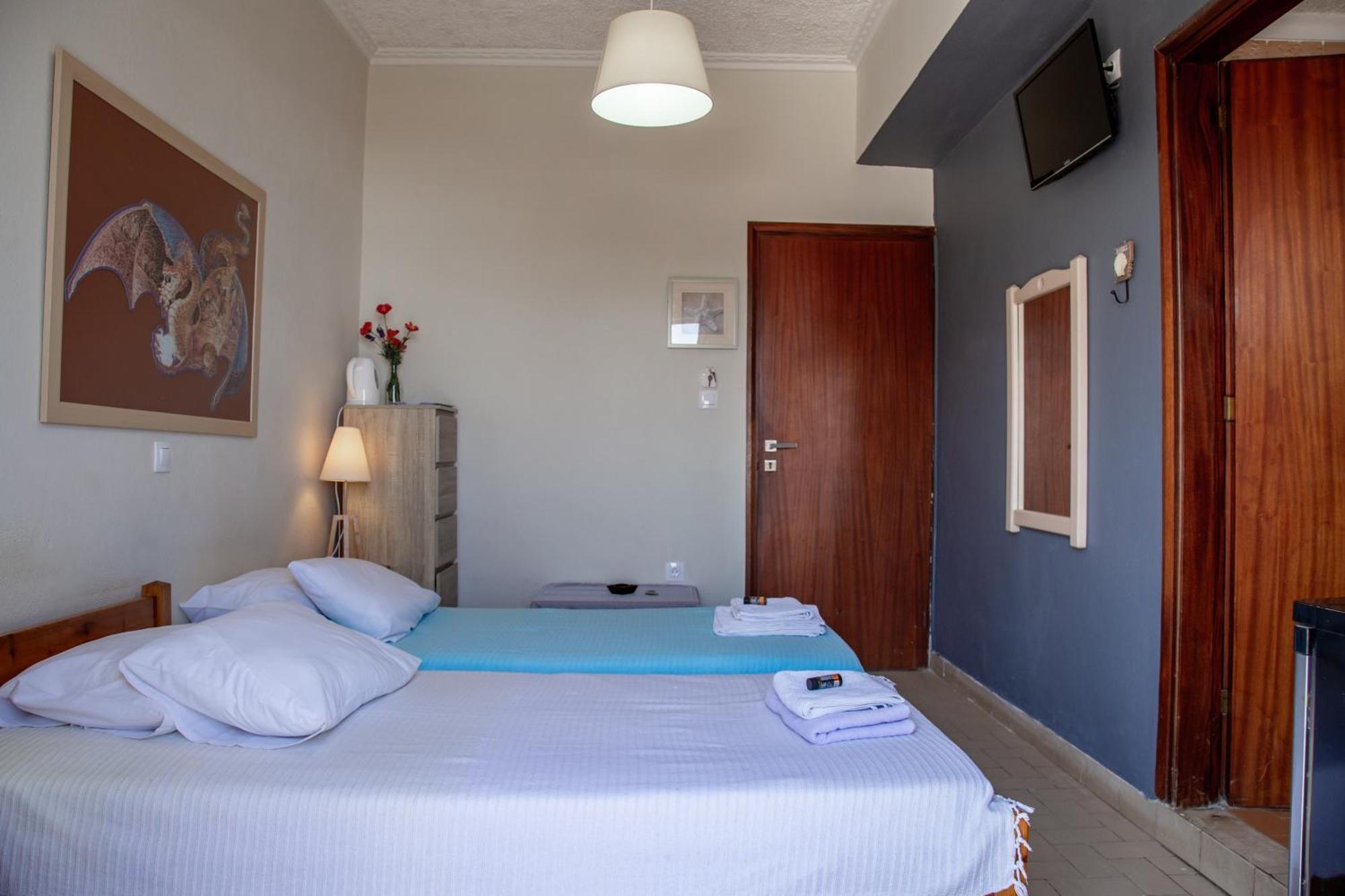 Nefeli Rooms Agia Marina  Bagian luar foto