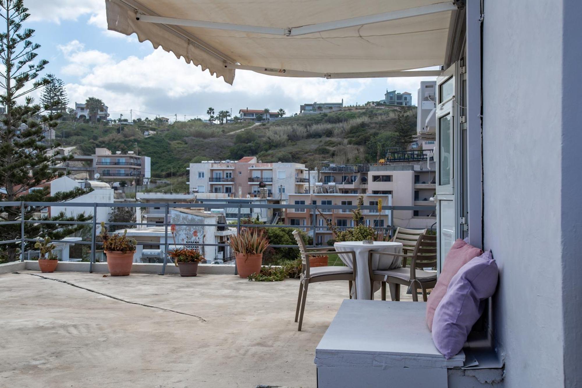 Nefeli Rooms Agia Marina  Bagian luar foto