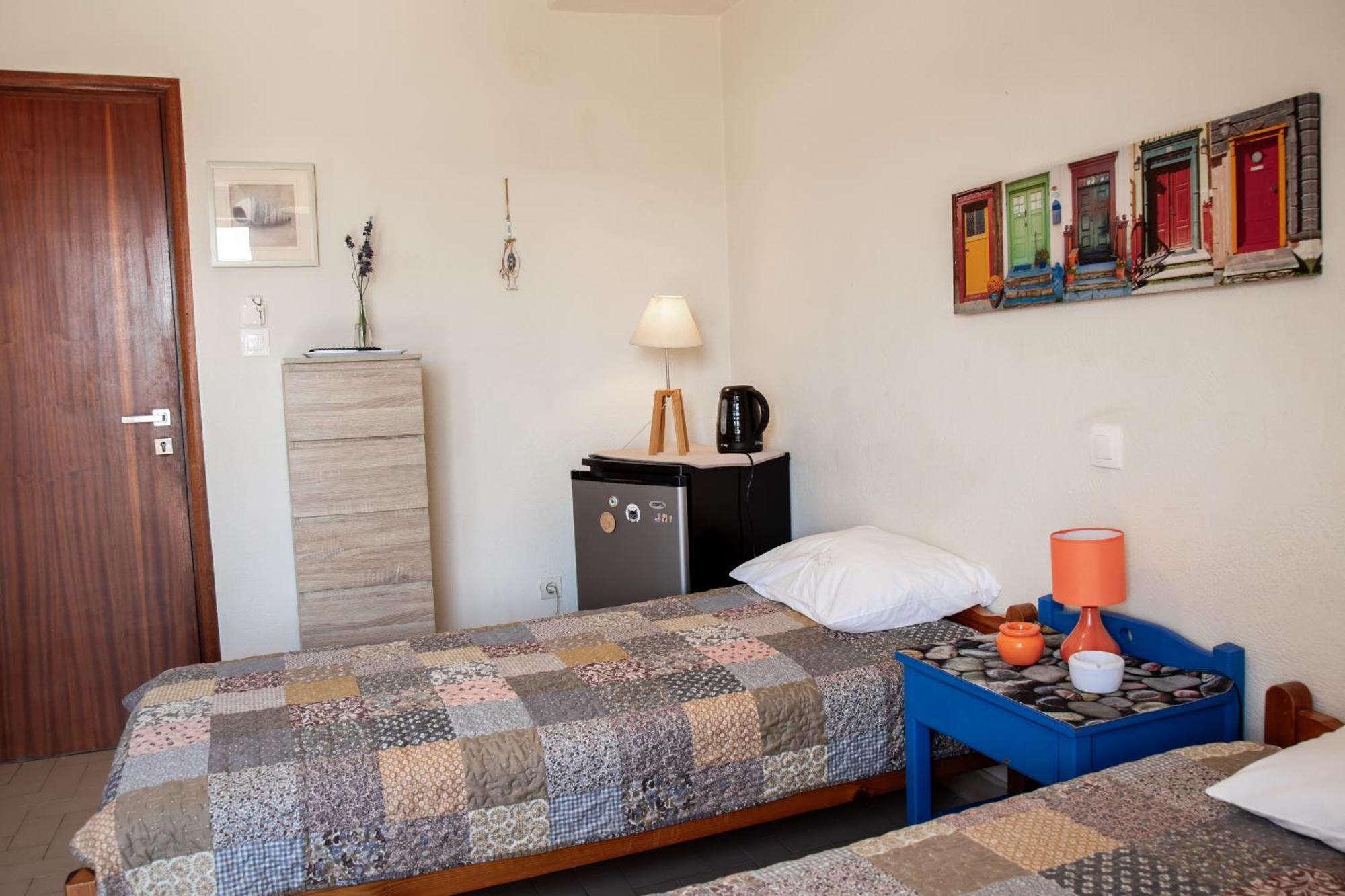 Nefeli Rooms Agia Marina  Bagian luar foto