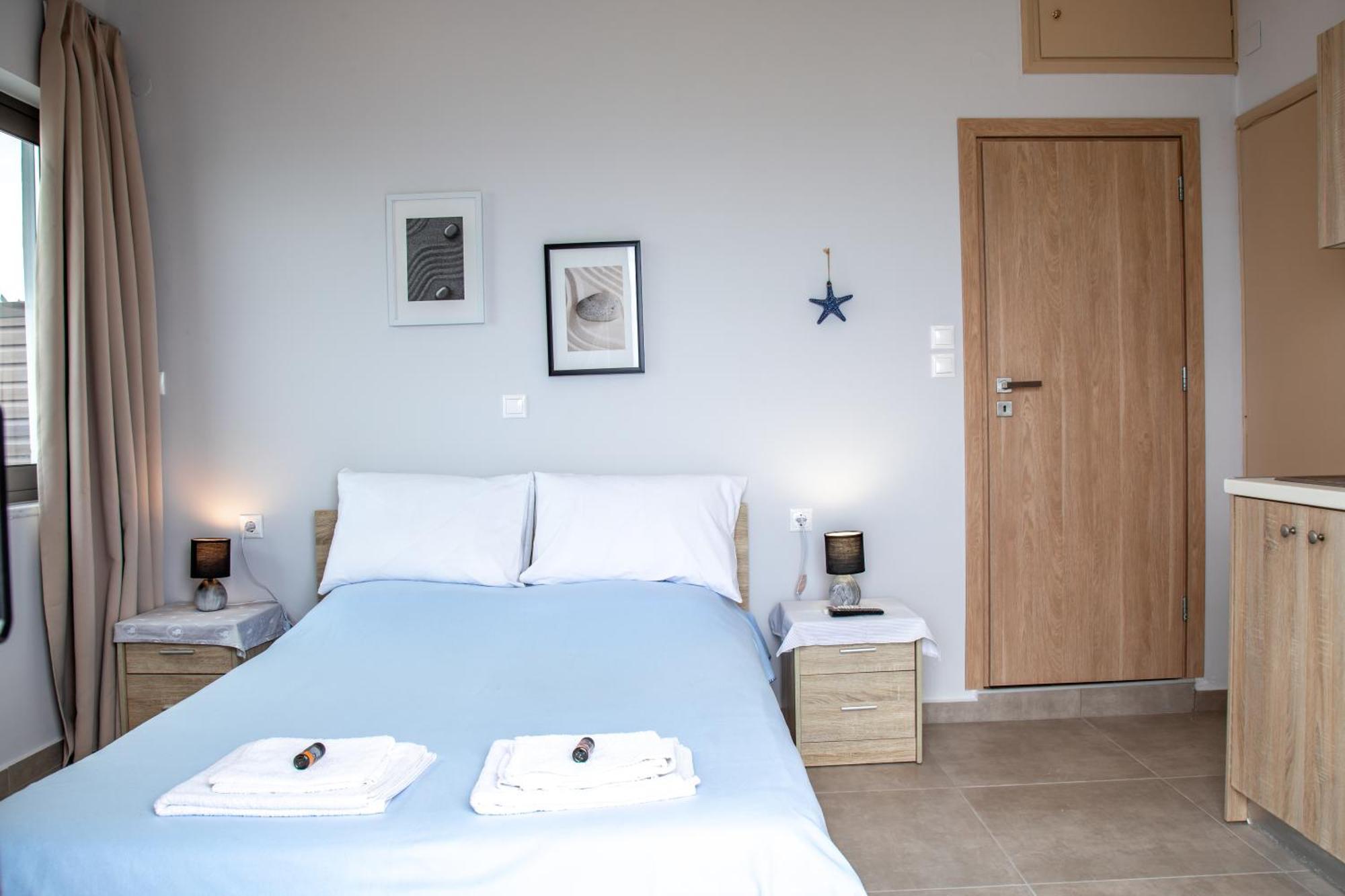 Nefeli Rooms Agia Marina  Bagian luar foto
