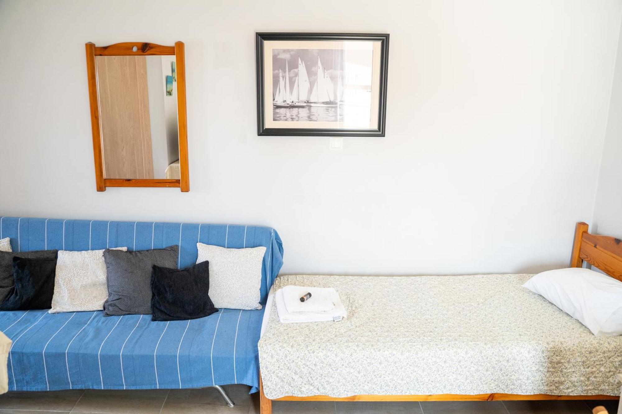 Nefeli Rooms Agia Marina  Bagian luar foto